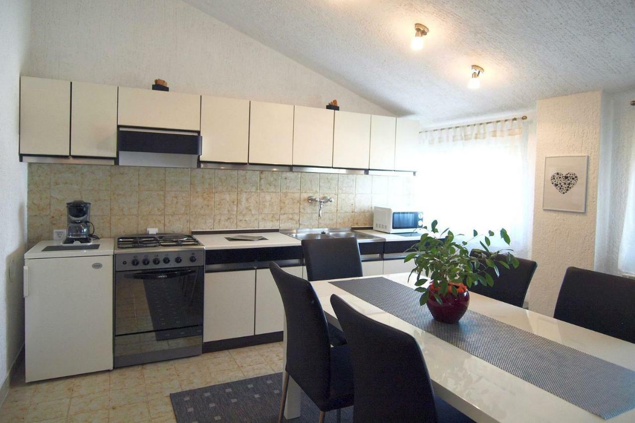 Apartment Pokrajac ロヴィンスコ・セロ エクステリア 写真